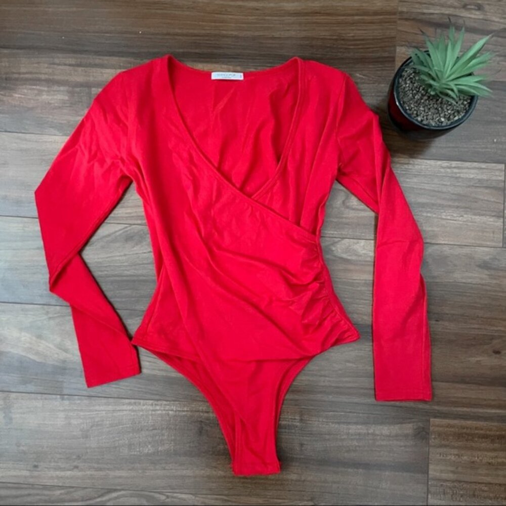 Mangopop Deep-V Red Bodysuit (S) - Picture 2 of 6